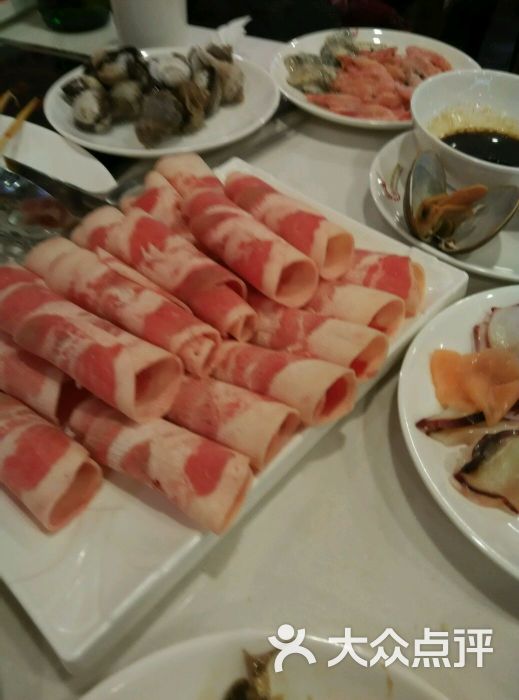 皇冠海鲜火锅自助晚餐_339海鲜自助火锅图片_海鲜火锅自助(2)