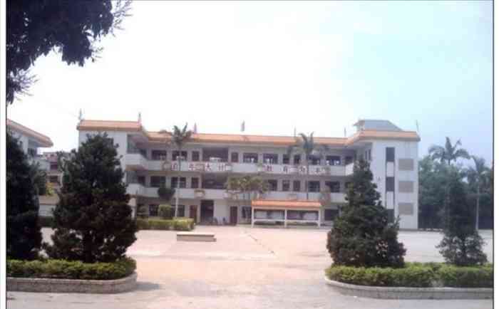 桃溪学校"桃溪学校新校舍建于1992年,位于潮南区-大众点评移动版