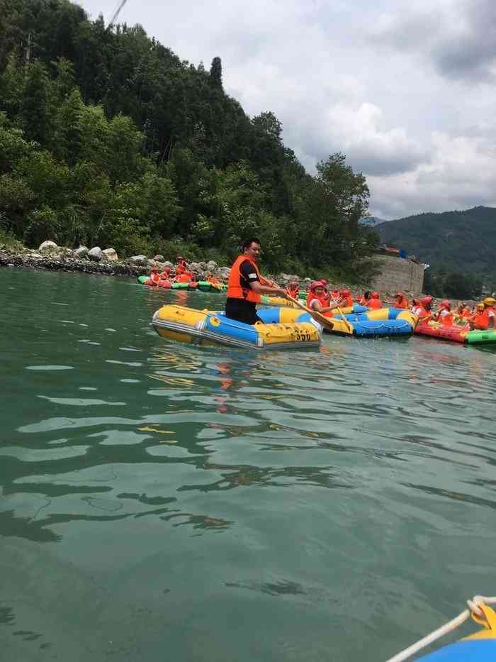 绵阳千佛山漂流之记