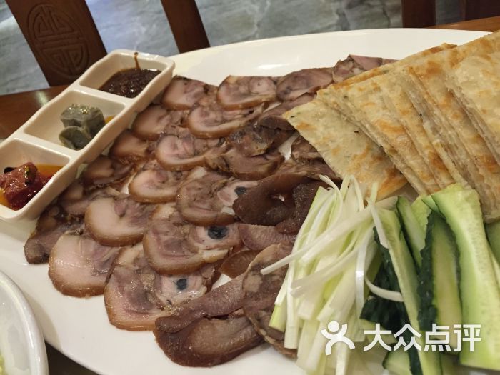 昊鑫顺老菜馆(双街店)-大饼酱肉图片-天津美食-大众