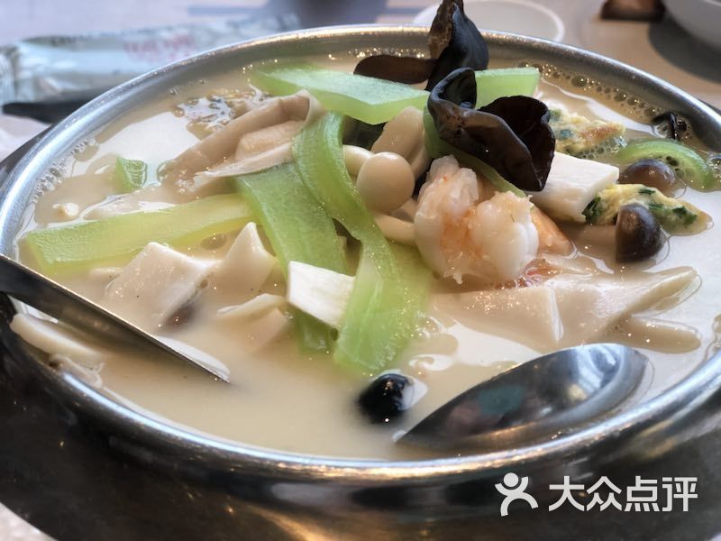 里巷琉璃餐厅(金茂汇广场店)什锦烩菜锅图片 第1张