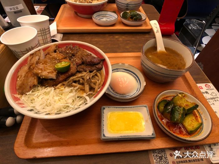 大馥·烧肉丼饭(芮欧百货店)图片