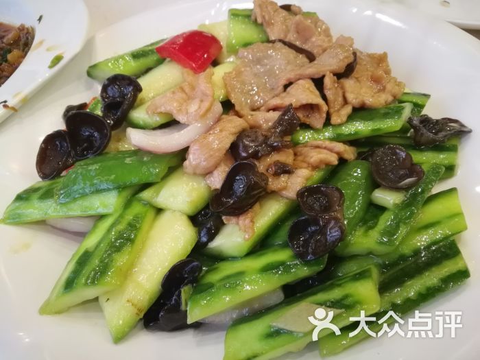 丝瓜炒肉片