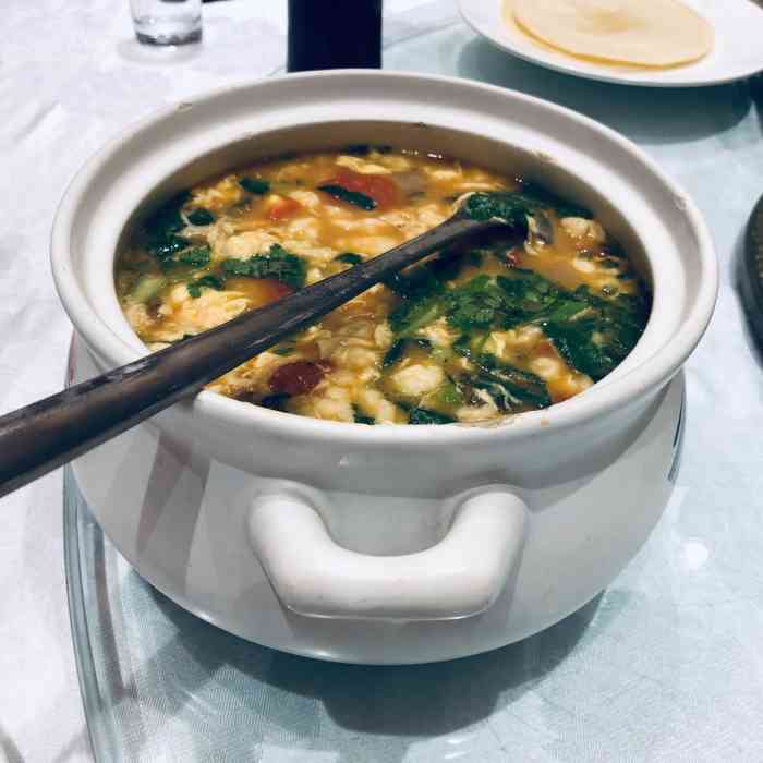 味美思酒楼(城东路店"天太热了因为离家近,家里人周末来到了这家.