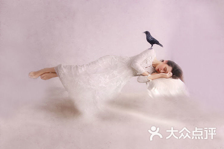 拍婚纱刮腋毛_美女腋毛