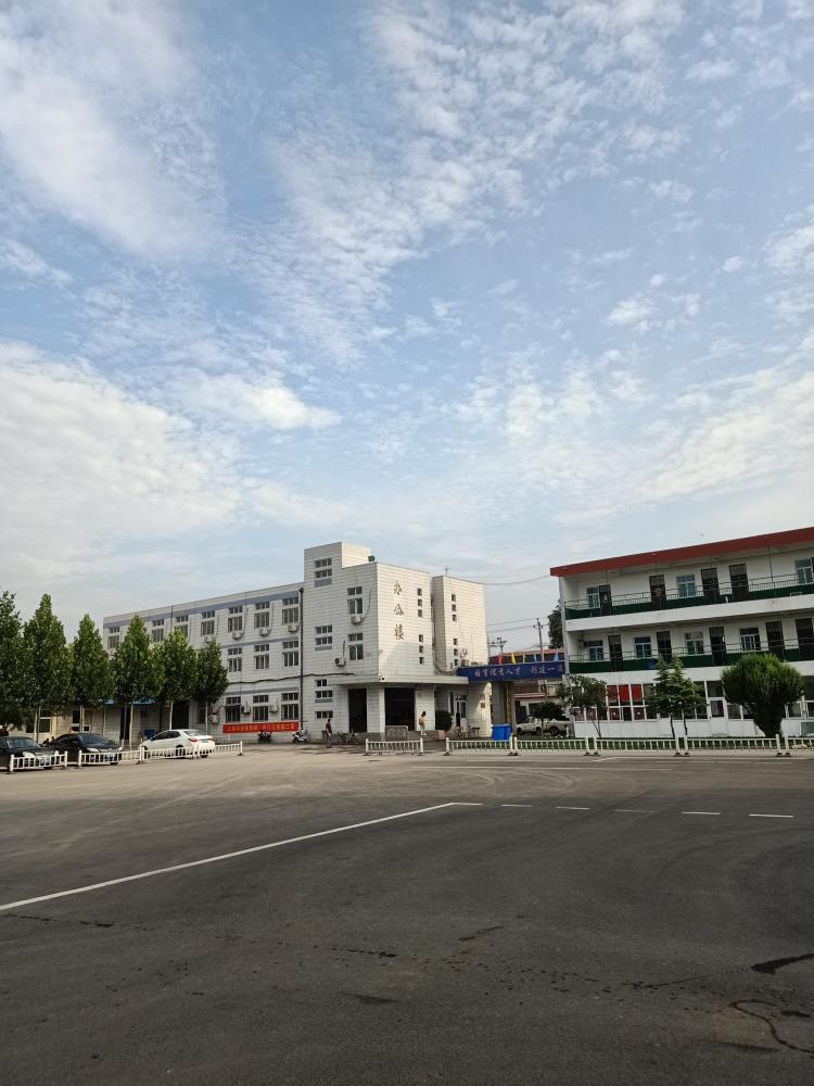 邯郸技师学院-"位于107南段的邯郸技师学院,今天来到.