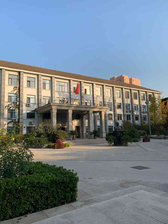 外交学院(展览路校区)-"北京位置最核心,地处西二环边