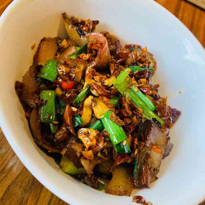 衡东土菜馆(天际岭店)-"除了上菜有点慢,小菜比较老,其余没啥大问.