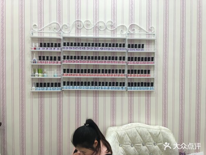 很幸运抽中了点评的霸王餐,看看有效期快到.