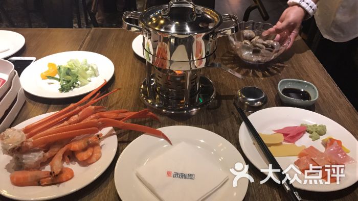 遇上西雅图多融合海鲜自助餐厅(中房金谊广场店)的点评