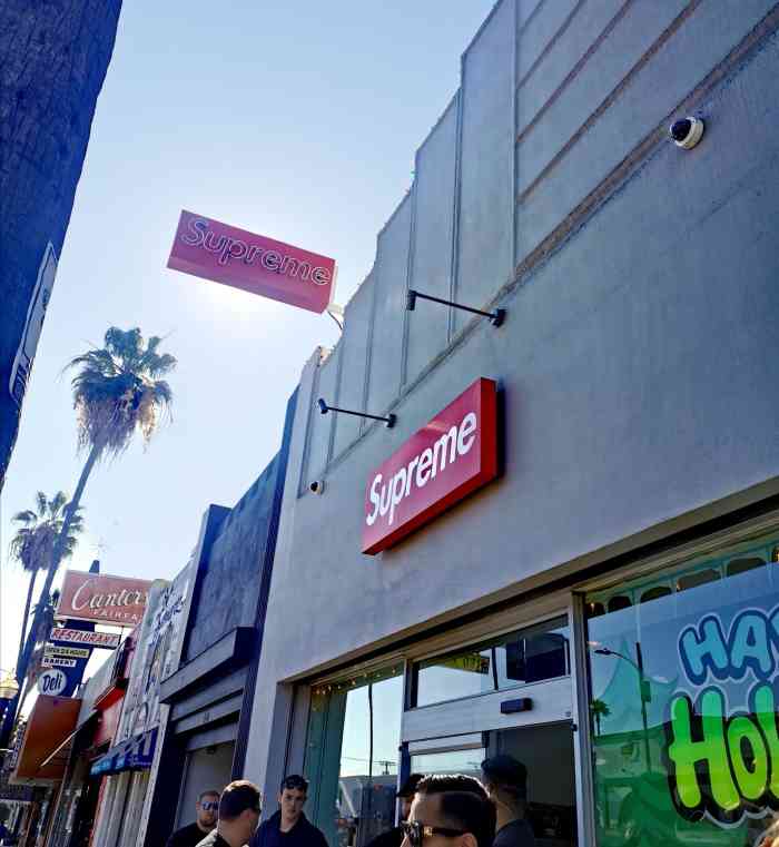 supreme(fairfax avenue)-"fairfax ave算是潮牌街,超