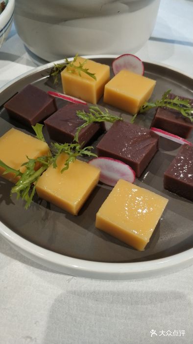 豌豆黄拼红豆糕