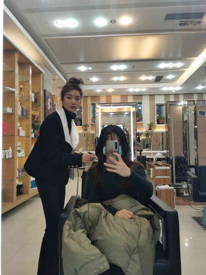 丽锦护肤造型(新时代广场店【项目】头发护理 美甲女人就是喜欢