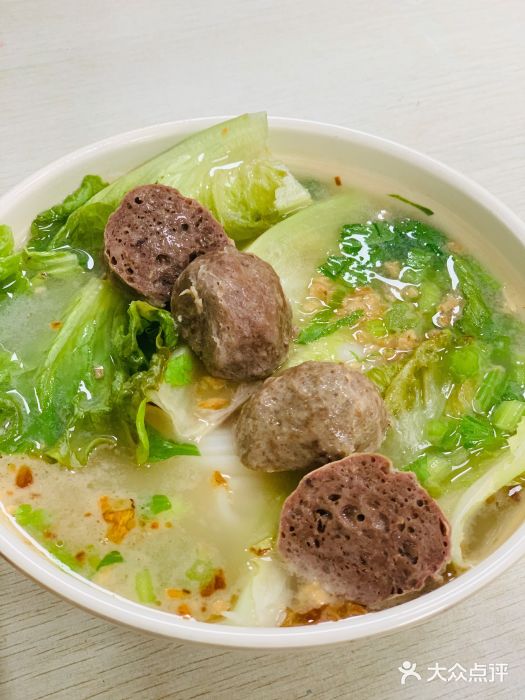 招牌牛肉丸粿条汤