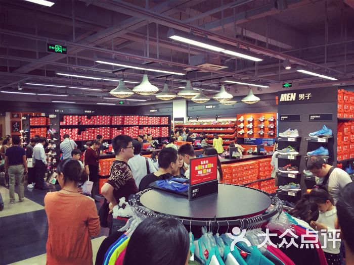 南京东郊奥特莱斯耐克店内图片 - 第215张