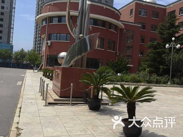 大连理工大学附属学校
