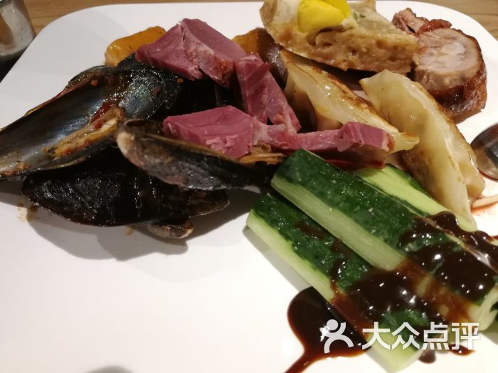 新能量全智能精品餐厅