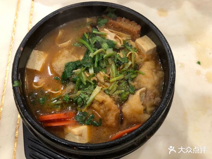 李师傅香菇牛肉拉面(沙口路店)莲夹砂锅图片