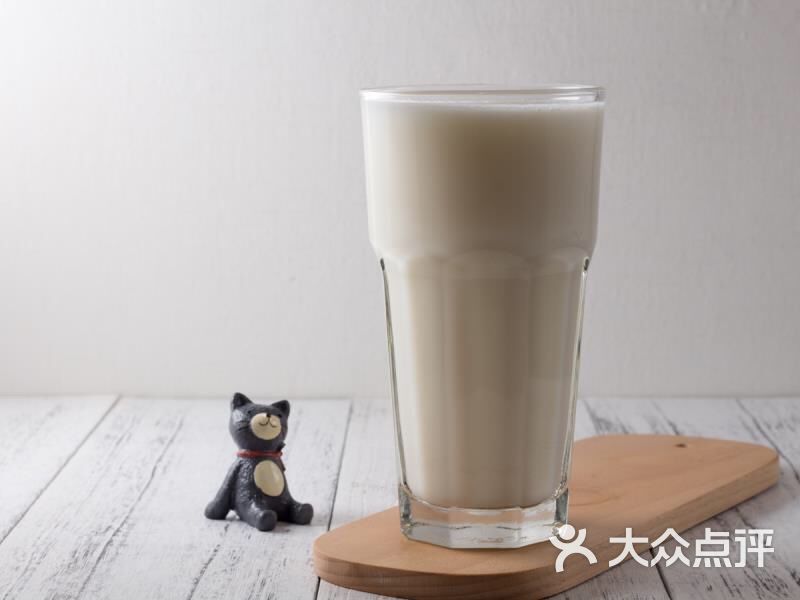 茉莉鲜奶茶