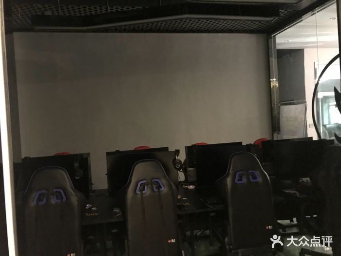 BuFF电竞手游轰趴馆