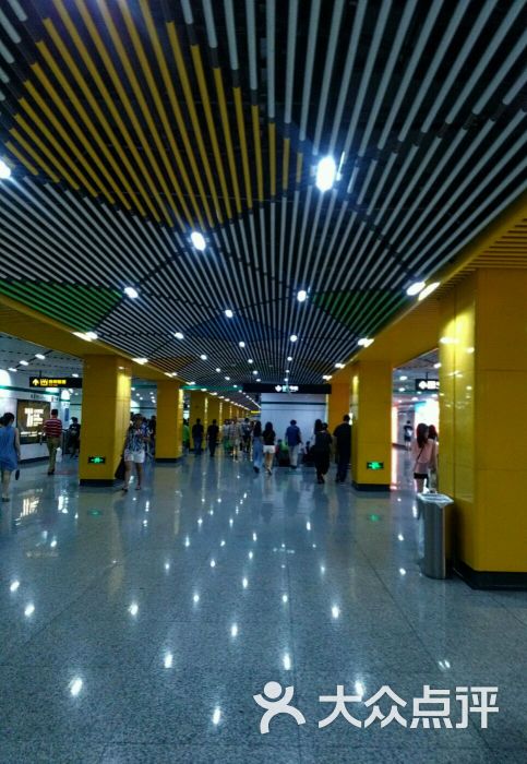 陕西南路地铁站