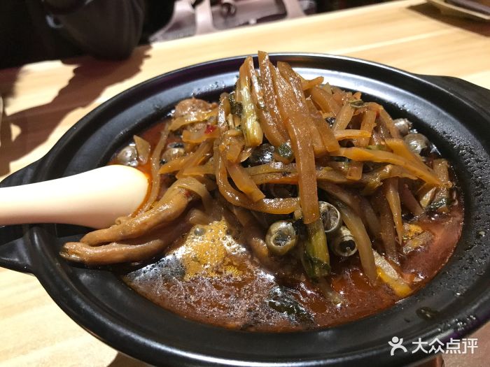 田螺鸭爪爆煲