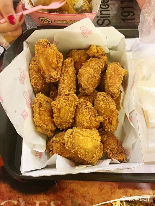 oumuni韩式炸鸡(西单华威约饭街店)翅根鸡翅双拼图片 - 第1张