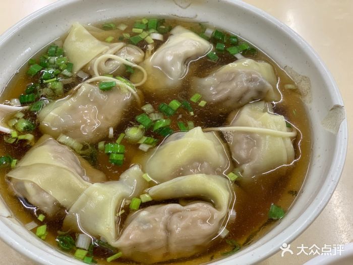 特色三鲜红汤馄饨