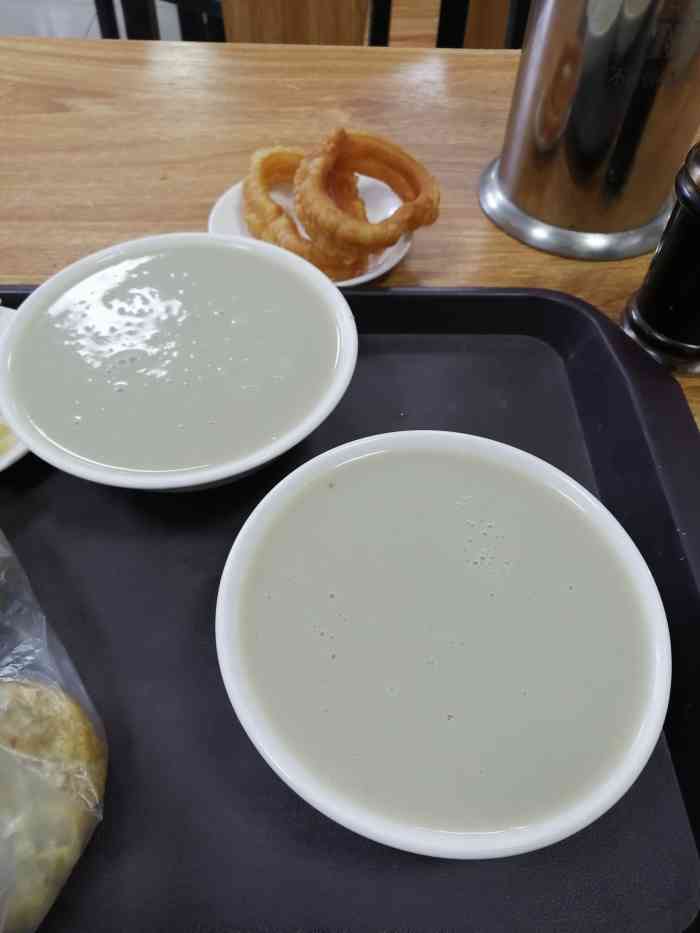尹三豆汁(光明楼店)-"来北京几年了,一直想试一下北京当地的美食.