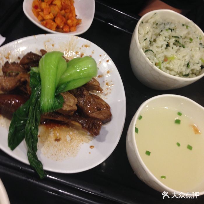 红烧鸭肉套餐