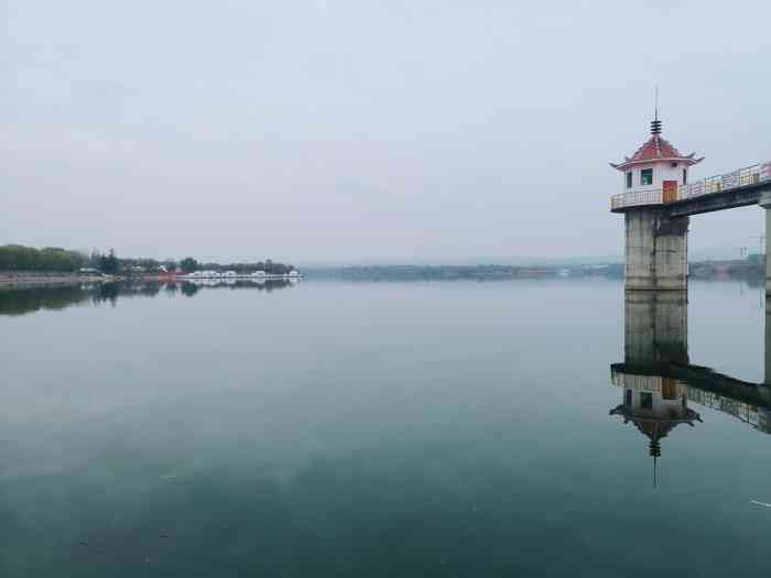 醴泉湖景区-"礼泉湖实际上就是之前的甘河水库,可以垂钓.