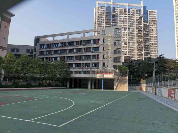 东风东路小学(东风广场校区)-"东风东路小学,有点像里