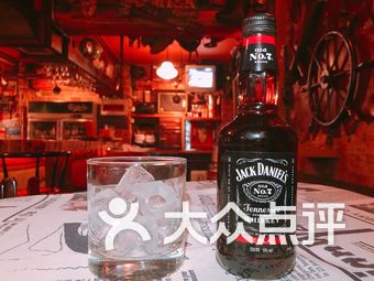 女王酒吧沈阳人均消费_沈阳兰爵名仕汇消费(2)