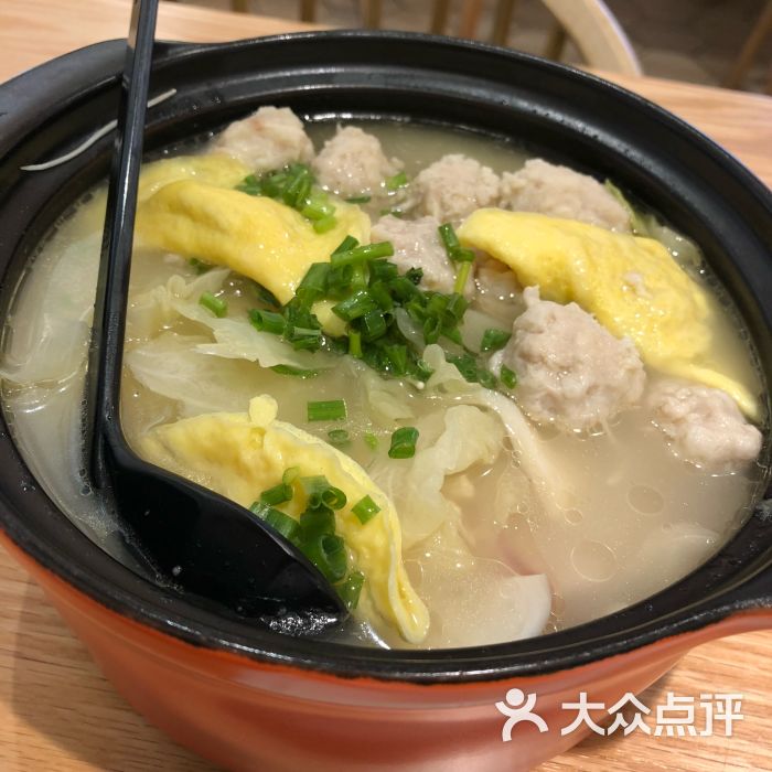 三鲜狮子头砂锅