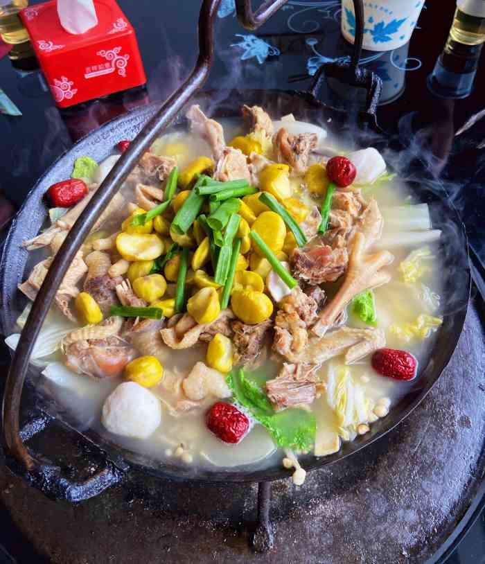 山水农庄吊锅城(三里畈温泉店)-"味道好吃,土鸡吊锅推荐,来了两三次了