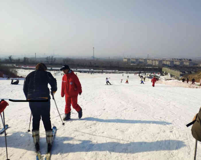 齐乐梦华梓橦山滑雪场-"[交通]开车来的话,按指示牌第