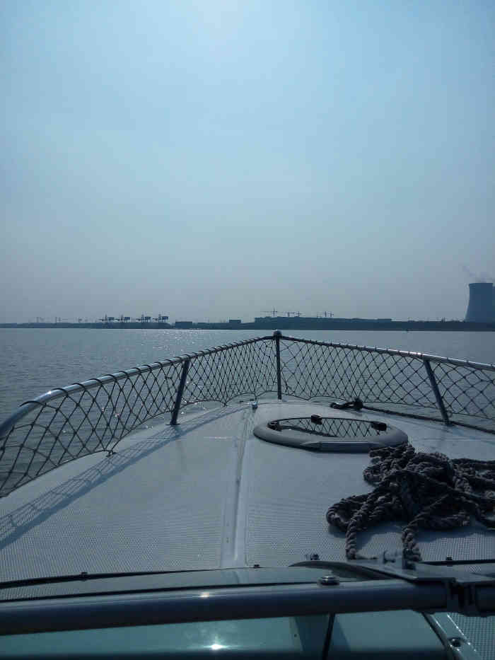 曹娥江游艇俱乐部-"景点位于曹娥江排入杭州湾的出口