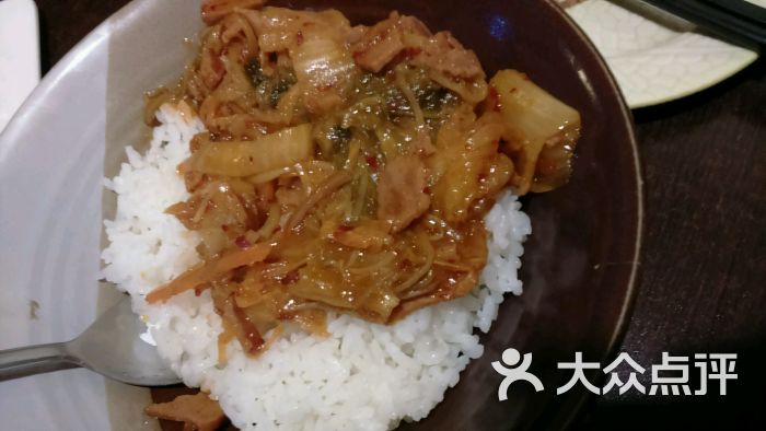 辣白菜五花肉盖饭
