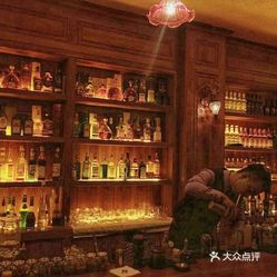 去赫本酒吧人均消费_成都赫本酒吧(3)