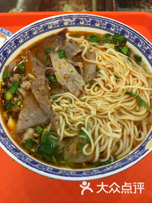 星空体育：从一碗面到一座城
