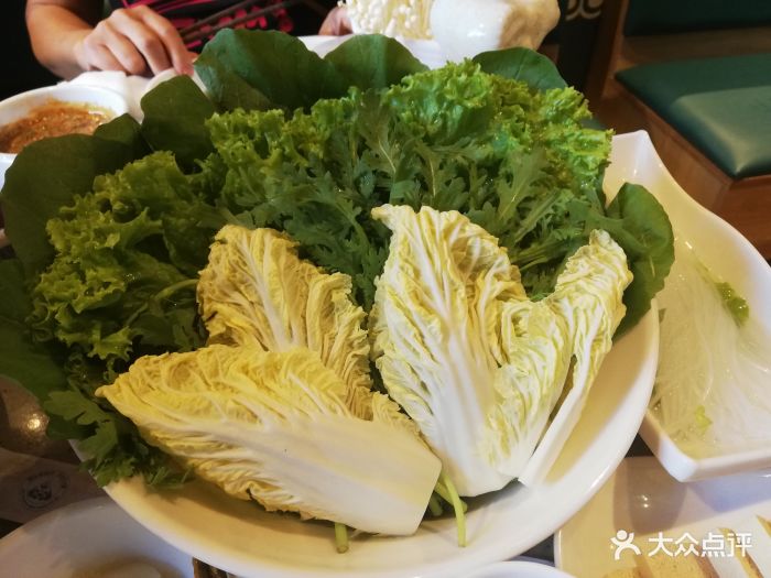 额尔敦传统涮火锅-青菜拼盘图片-沈阳美食-大众点评网