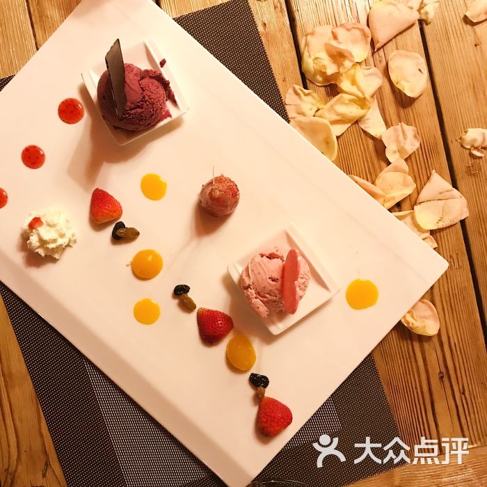火车头西餐厅 ● 火车上的法式浪漫法式手工冰淇淋图片 - 第4张