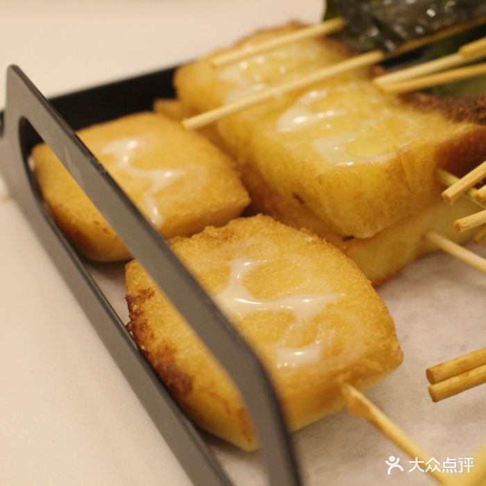 初来炸到炸串家小馒头图片