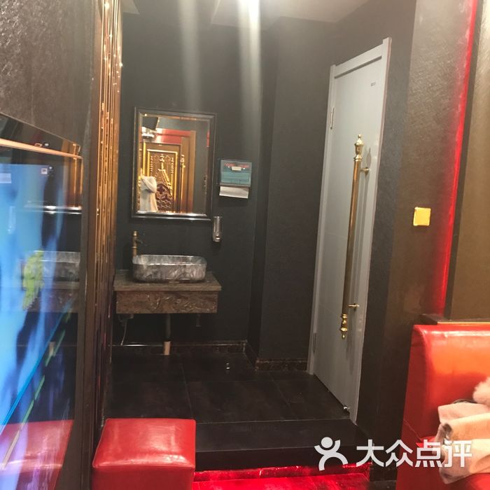 金糖果ktv