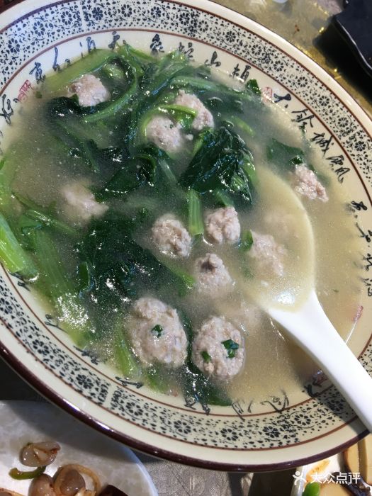 小白菜汆丸子