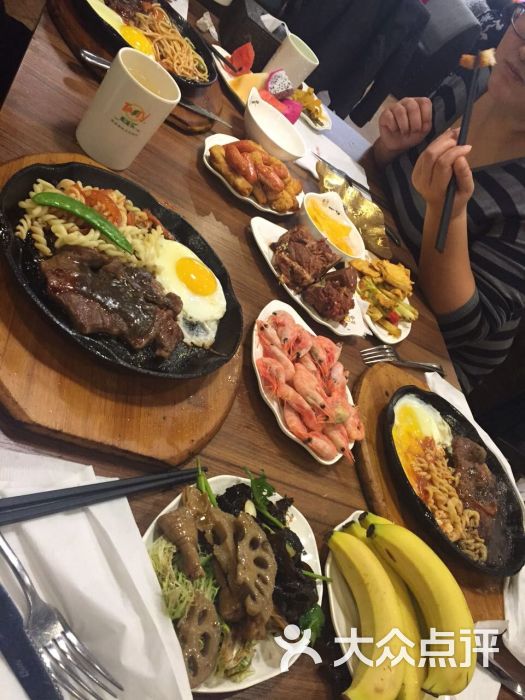 爱斯米牛排自助(罗斯福店)的点评