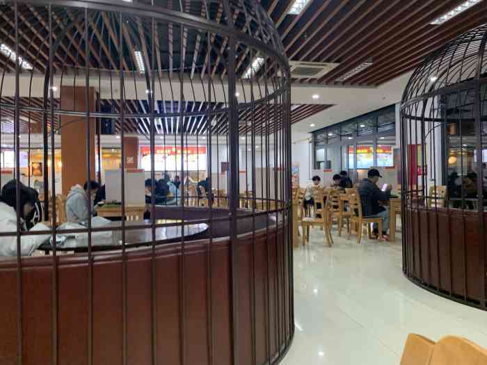 上海电力大学临港校区第一食堂