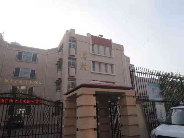 博瀚小学"博瀚小学坐落在南开区华苑小区内,是幼稚园.
