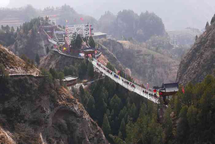 九龙山景区-"陕西九龙山风景区地处陕西省户县秦岭山脉.