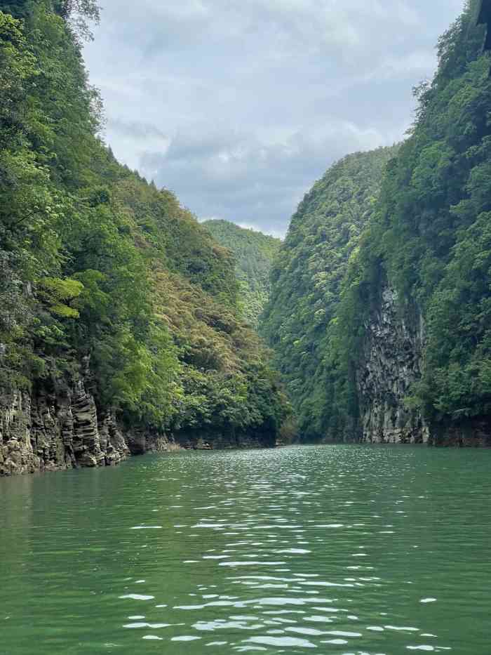 阿蓬江神龟峡景区